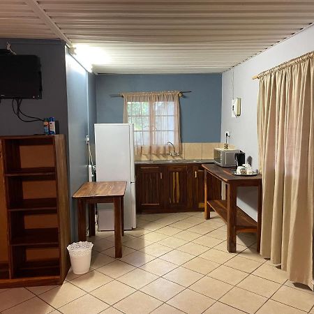 Kololo Guesthouse 카티마무릴로 외부 사진