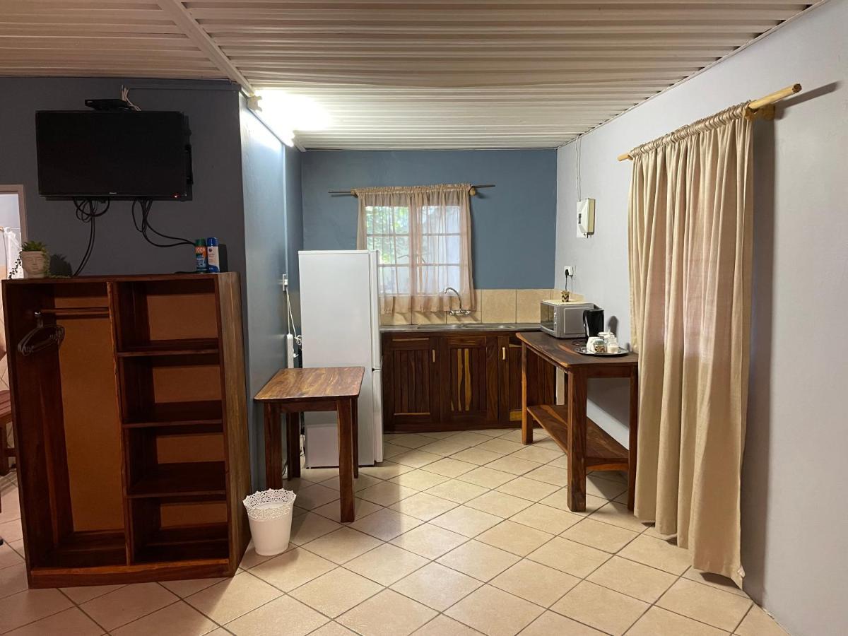 Kololo Guesthouse 카티마무릴로 외부 사진