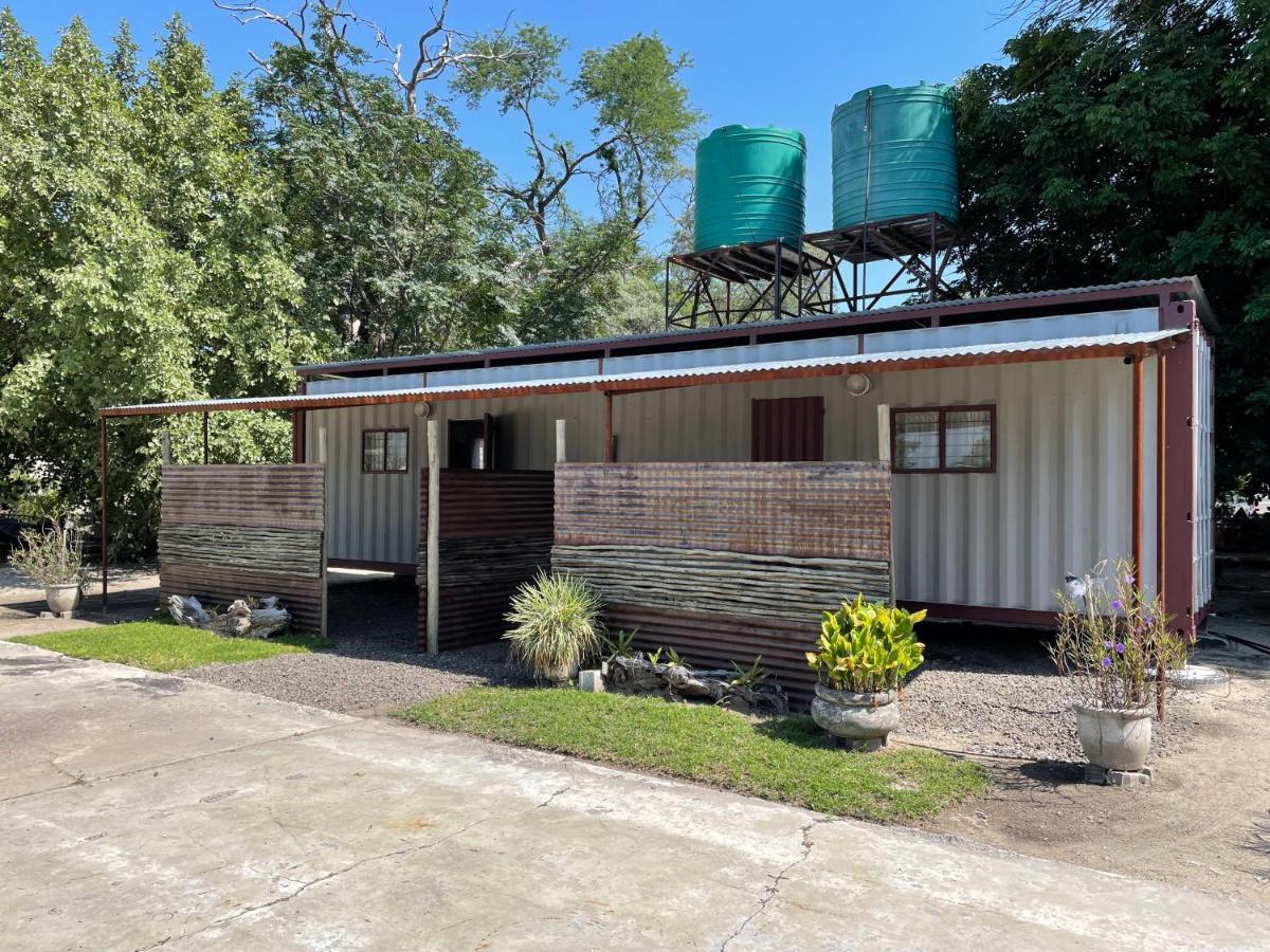 Kololo Guesthouse 카티마무릴로 외부 사진