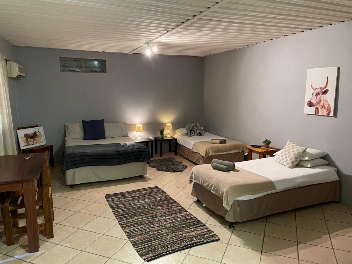 Kololo Guesthouse 카티마무릴로 외부 사진