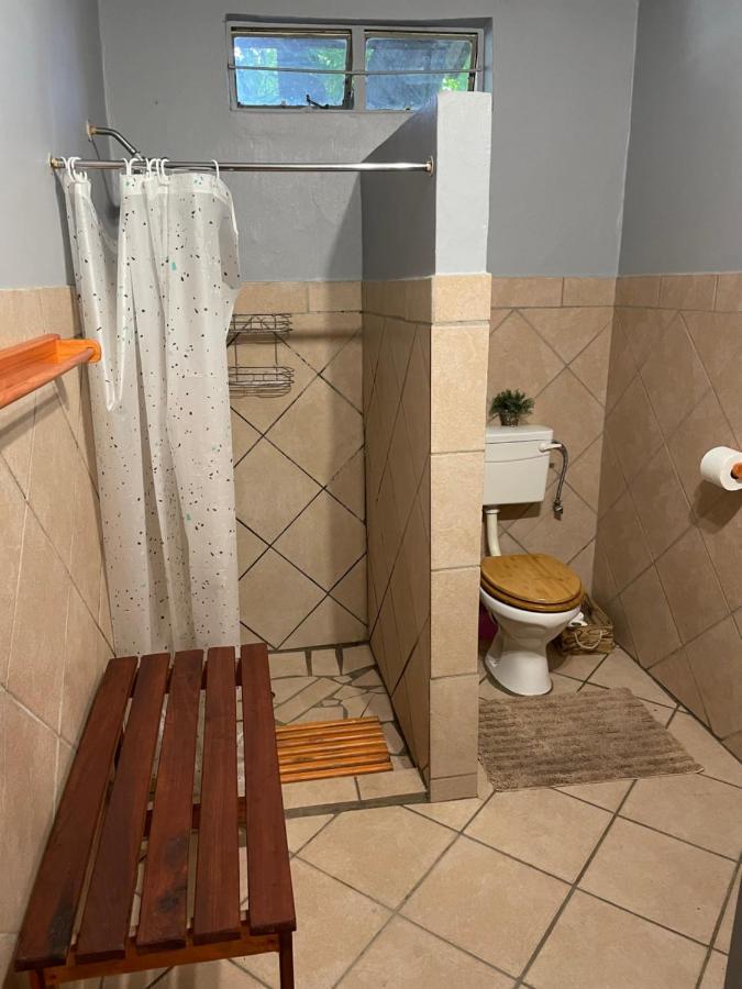 Kololo Guesthouse 카티마무릴로 외부 사진