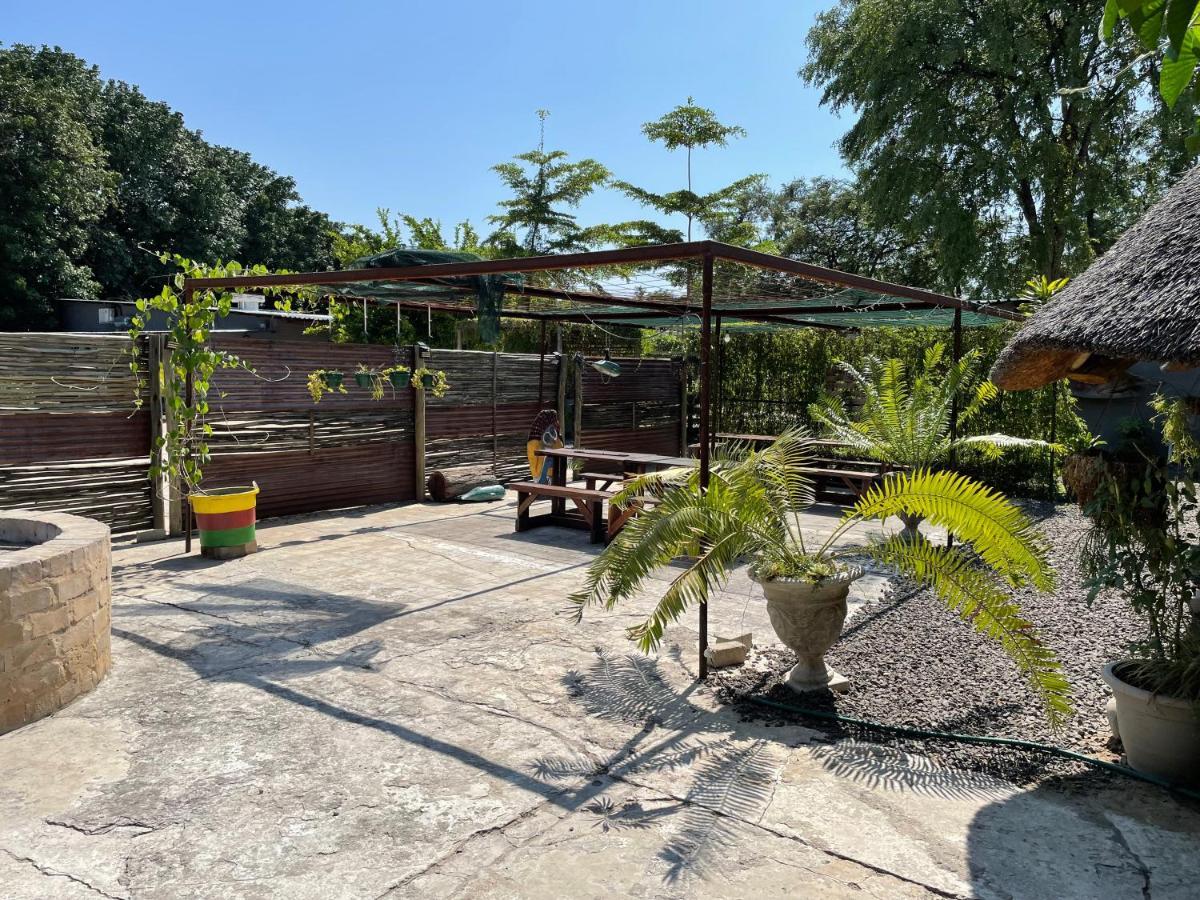 Kololo Guesthouse 카티마무릴로 외부 사진