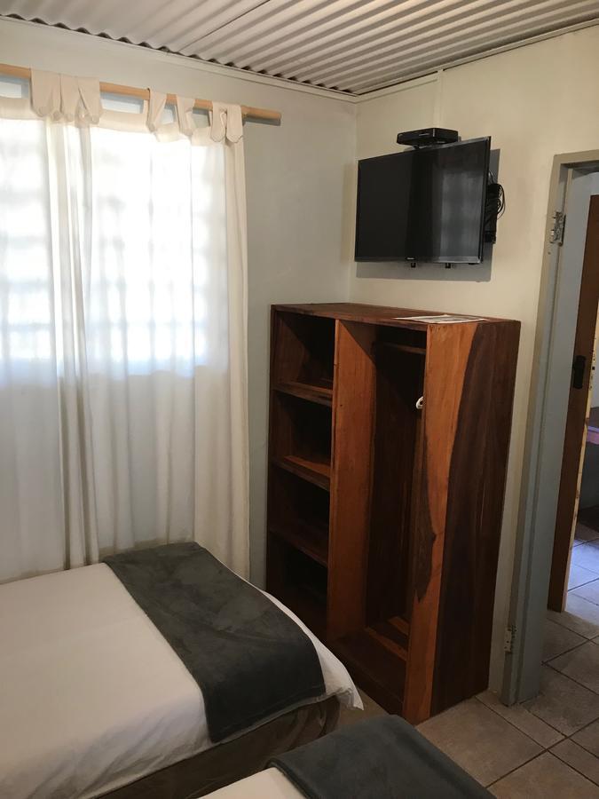 Kololo Guesthouse 카티마무릴로 외부 사진