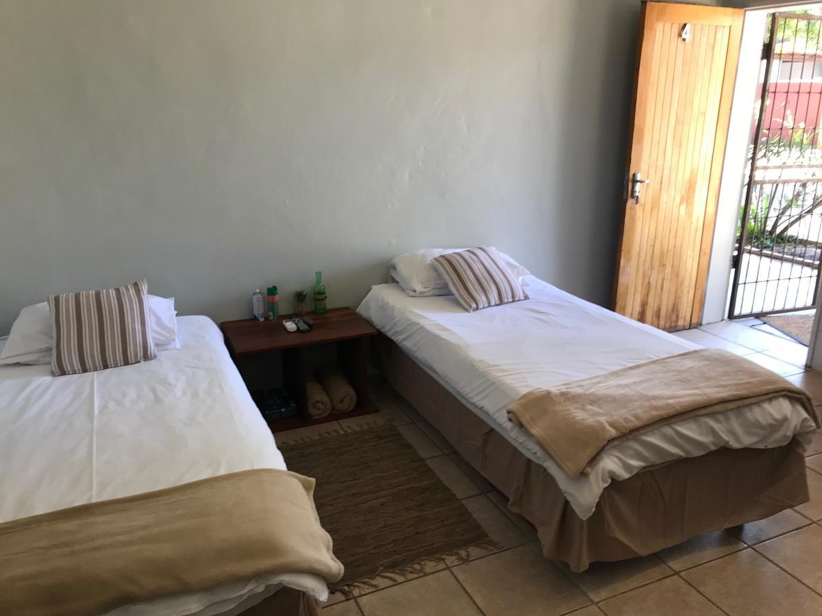 Kololo Guesthouse 카티마무릴로 외부 사진