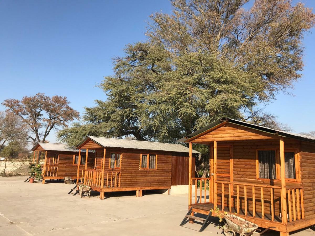 Kololo Guesthouse 카티마무릴로 외부 사진