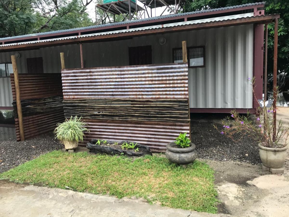 Kololo Guesthouse 카티마무릴로 외부 사진